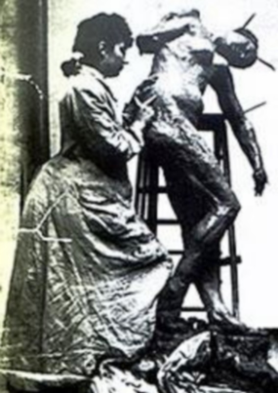 Claudel scultant 2